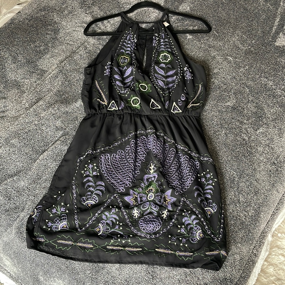 Halter embroidered “a la plage” minidress